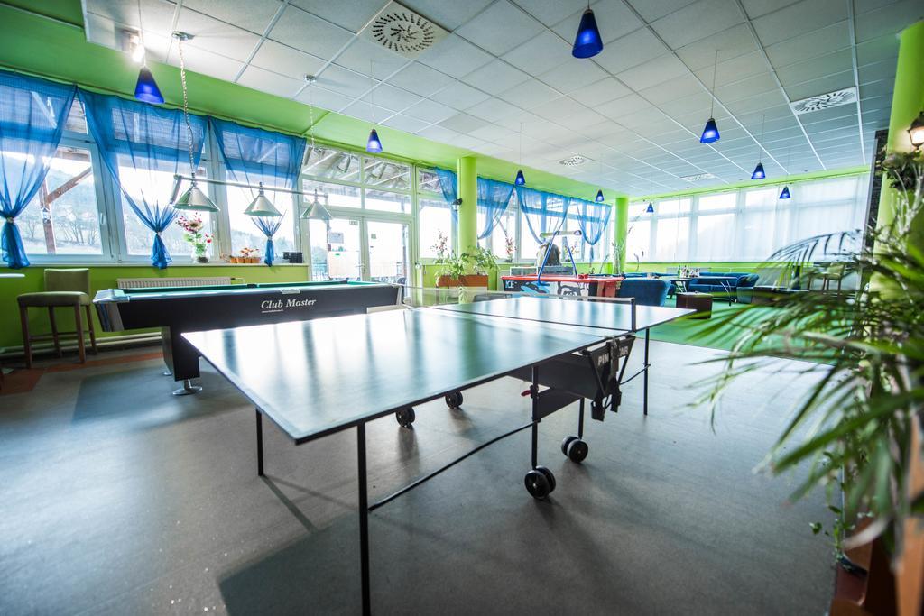 Plejsy Hotel Krompachy Esterno foto