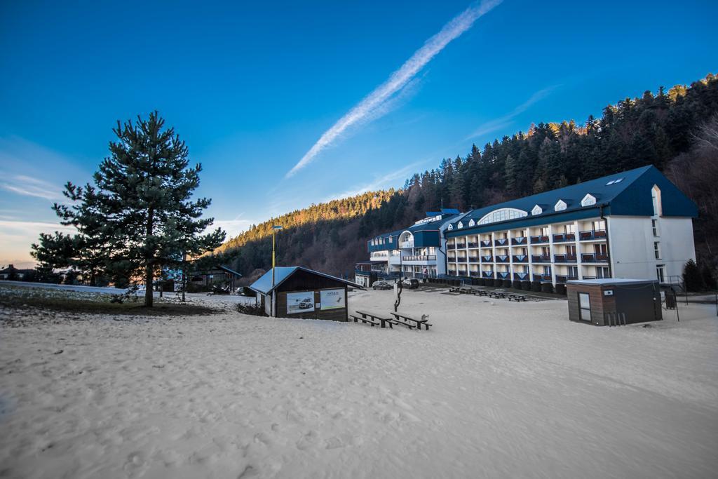 Plejsy Hotel Krompachy Esterno foto