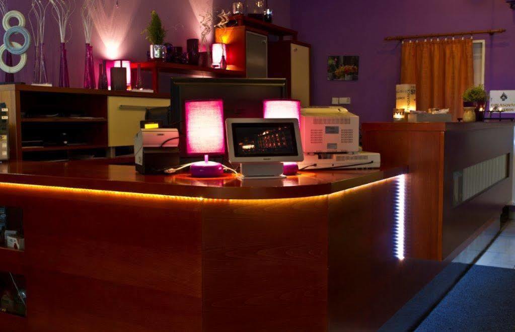 Plejsy Hotel Krompachy Esterno foto