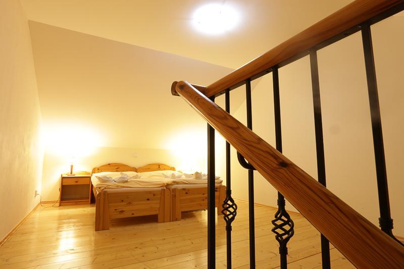 Plejsy Hotel Krompachy Esterno foto